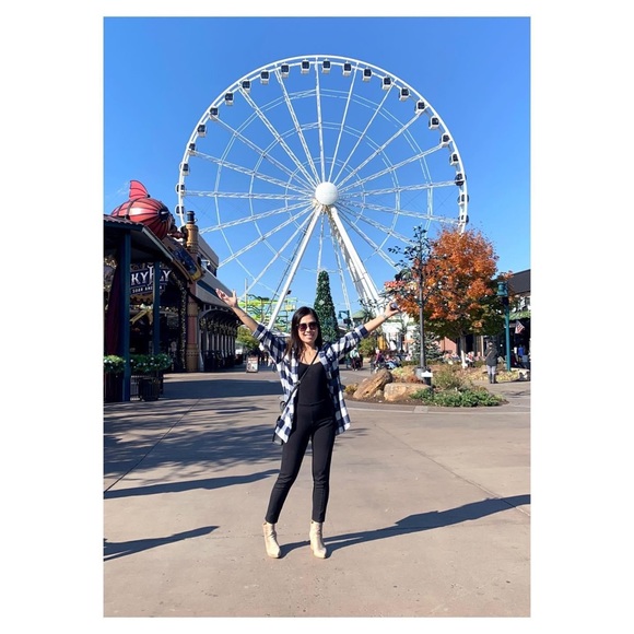 Meet your Posher, Jaki - Picture 3 of 6